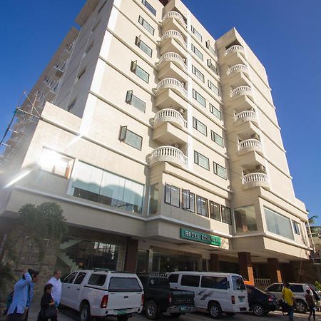 Hotel Essencia Dumaguete City Екстер'єр фото