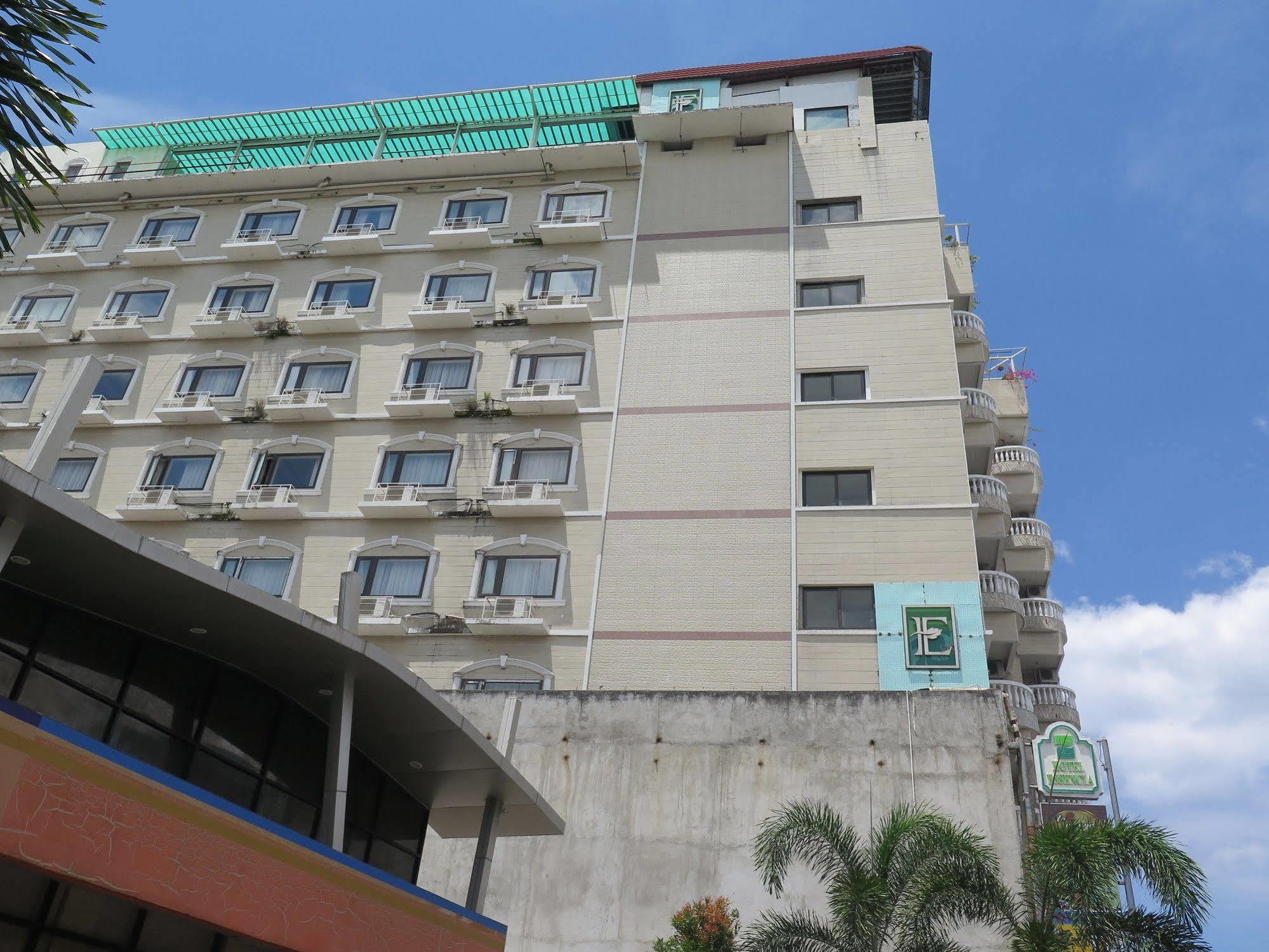 Hotel Essencia Dumaguete City Екстер'єр фото