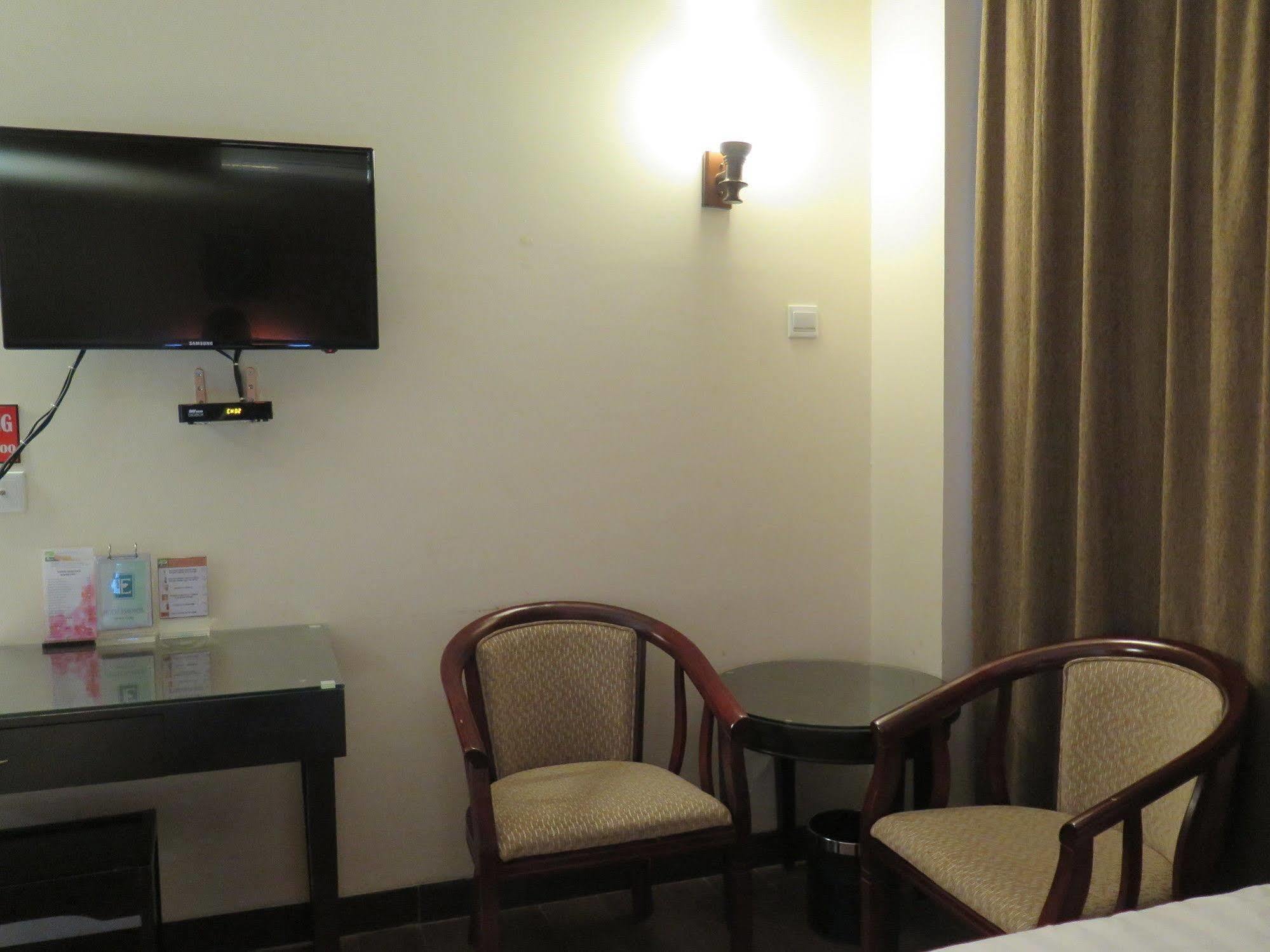 Hotel Essencia Dumaguete City Екстер'єр фото