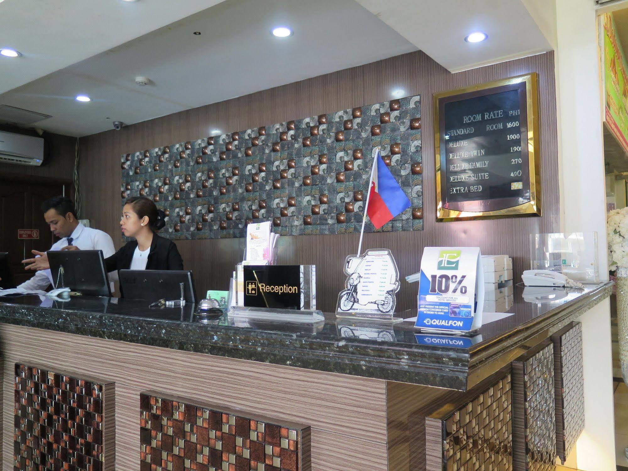 Hotel Essencia Dumaguete City Екстер'єр фото
