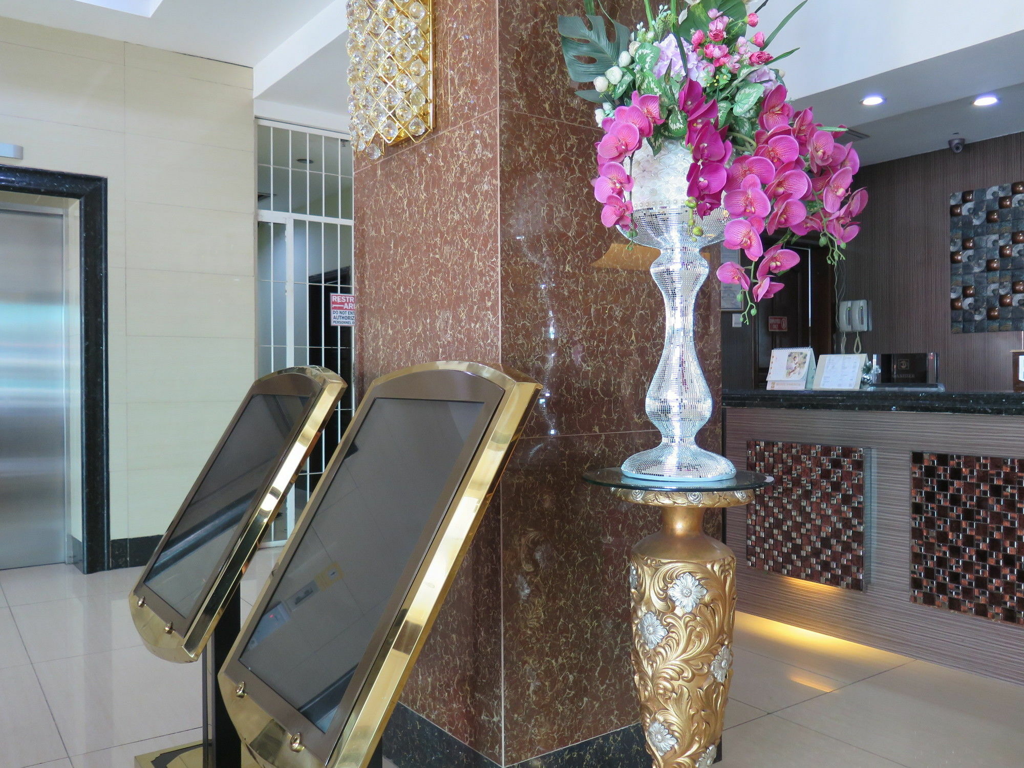 Hotel Essencia Dumaguete City Екстер'єр фото