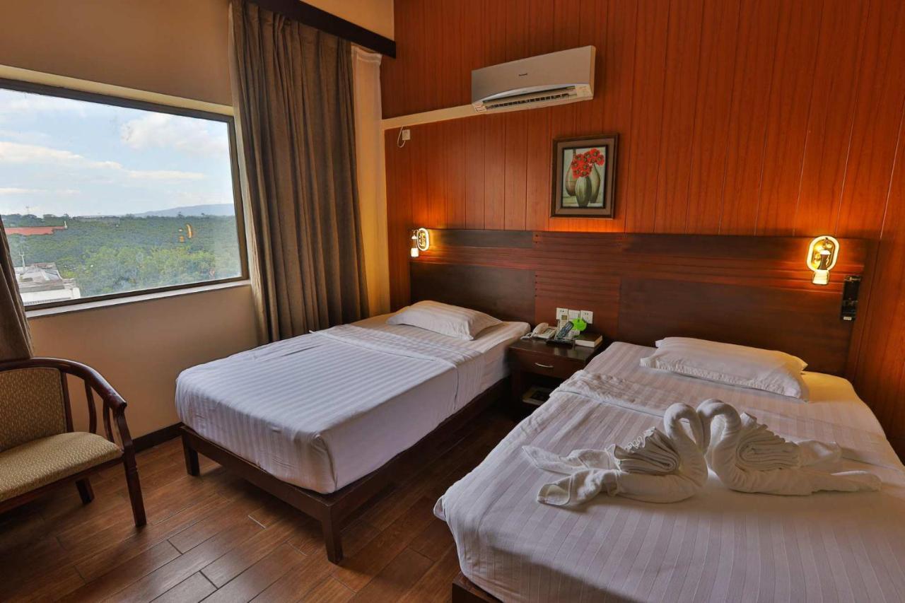 Hotel Essencia Dumaguete City Екстер'єр фото
